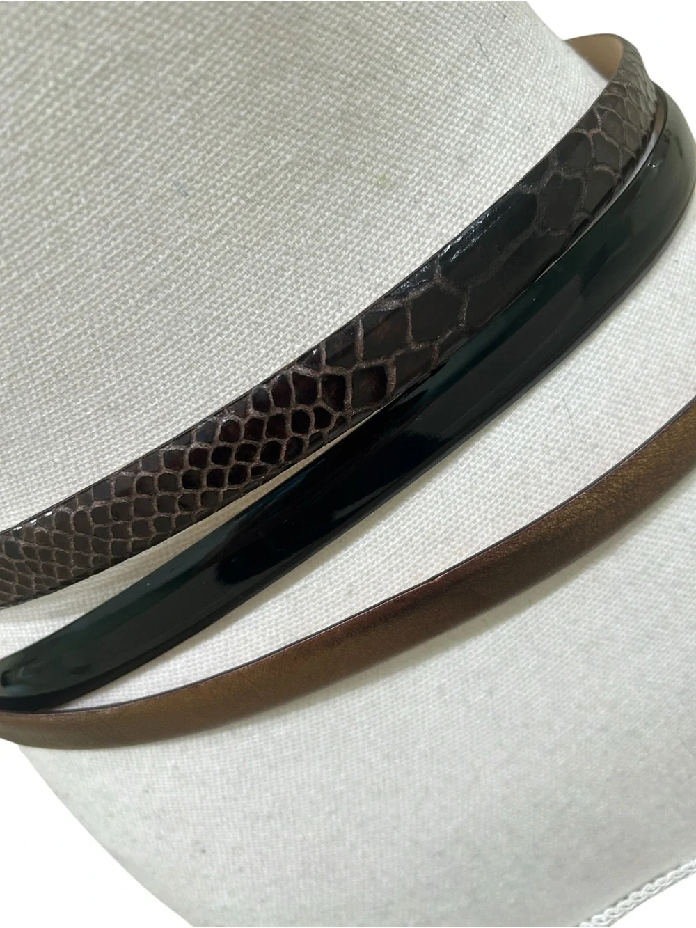 banana republic 3 Thin Leather Belt Set Bronze, croc brown, Black patent size xs